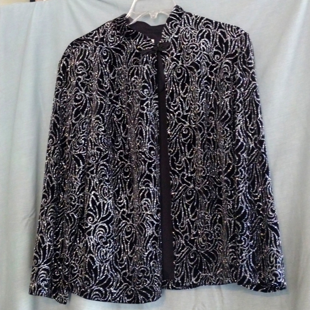 20W Black with silver glitter design dress jacket.